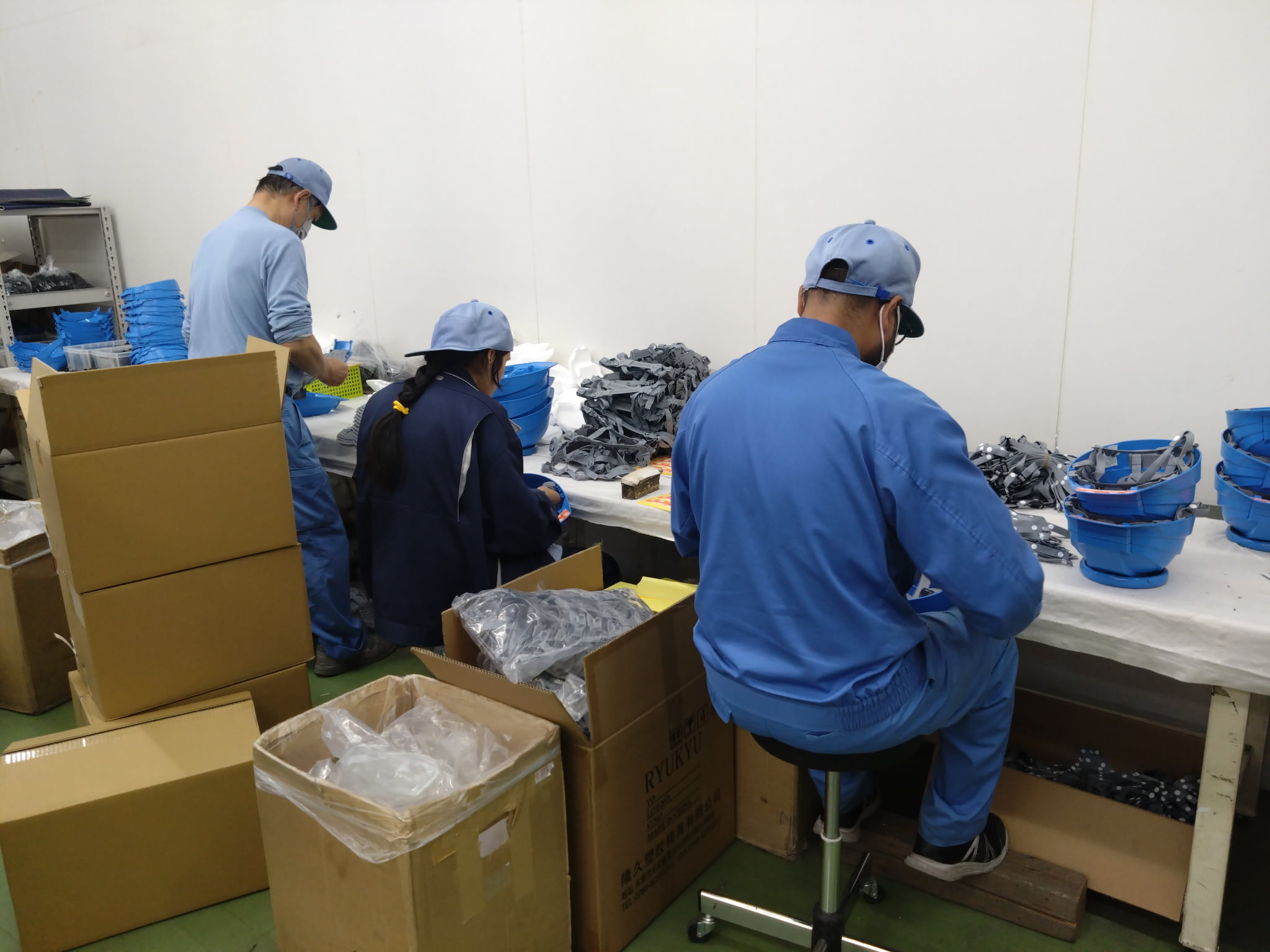 従業員が作業をする様子